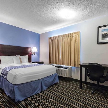 Suburban Extended Stay Hotel Naval Base Area Warrington Kültér fotó