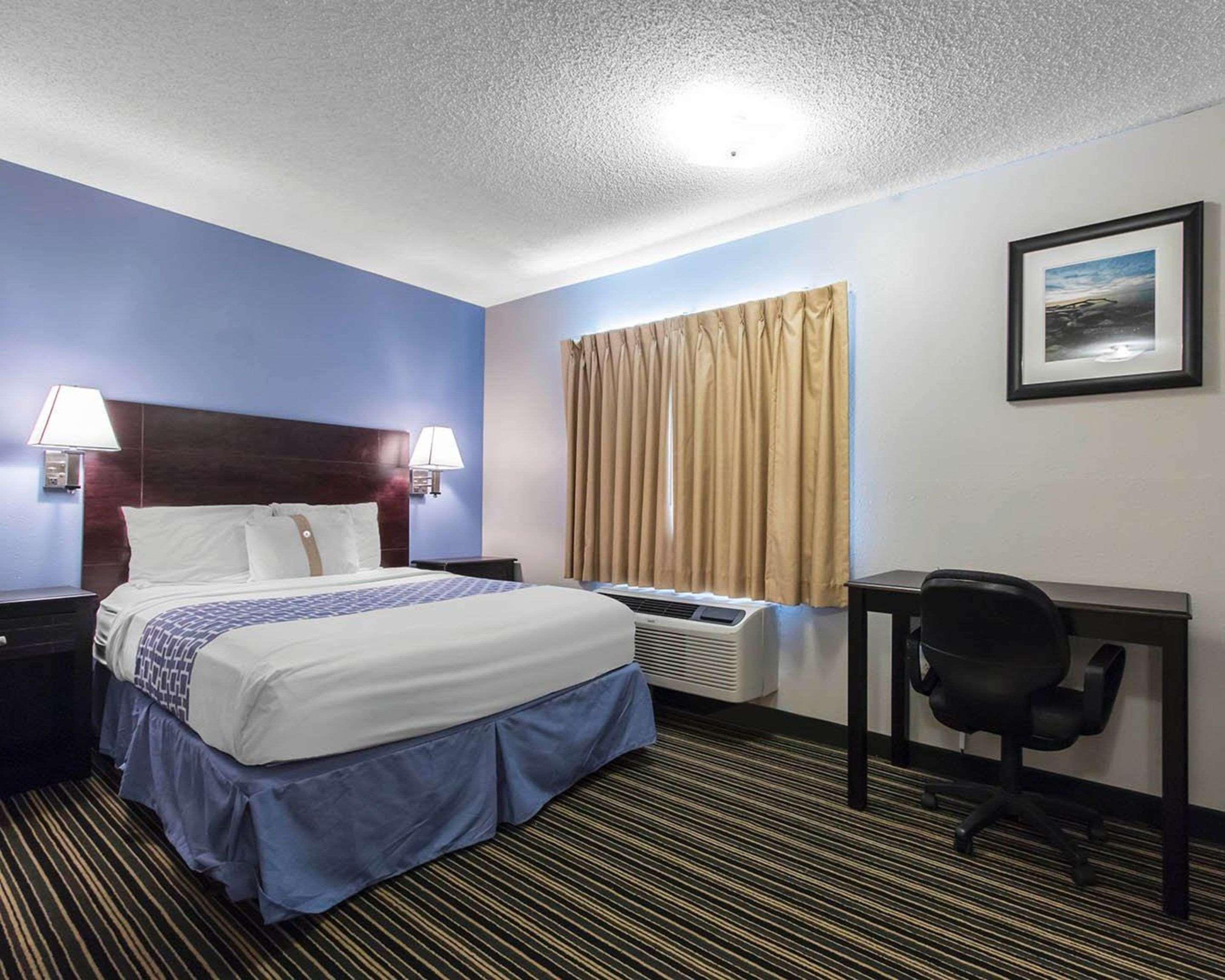 Suburban Extended Stay Hotel Naval Base Area Warrington Kültér fotó