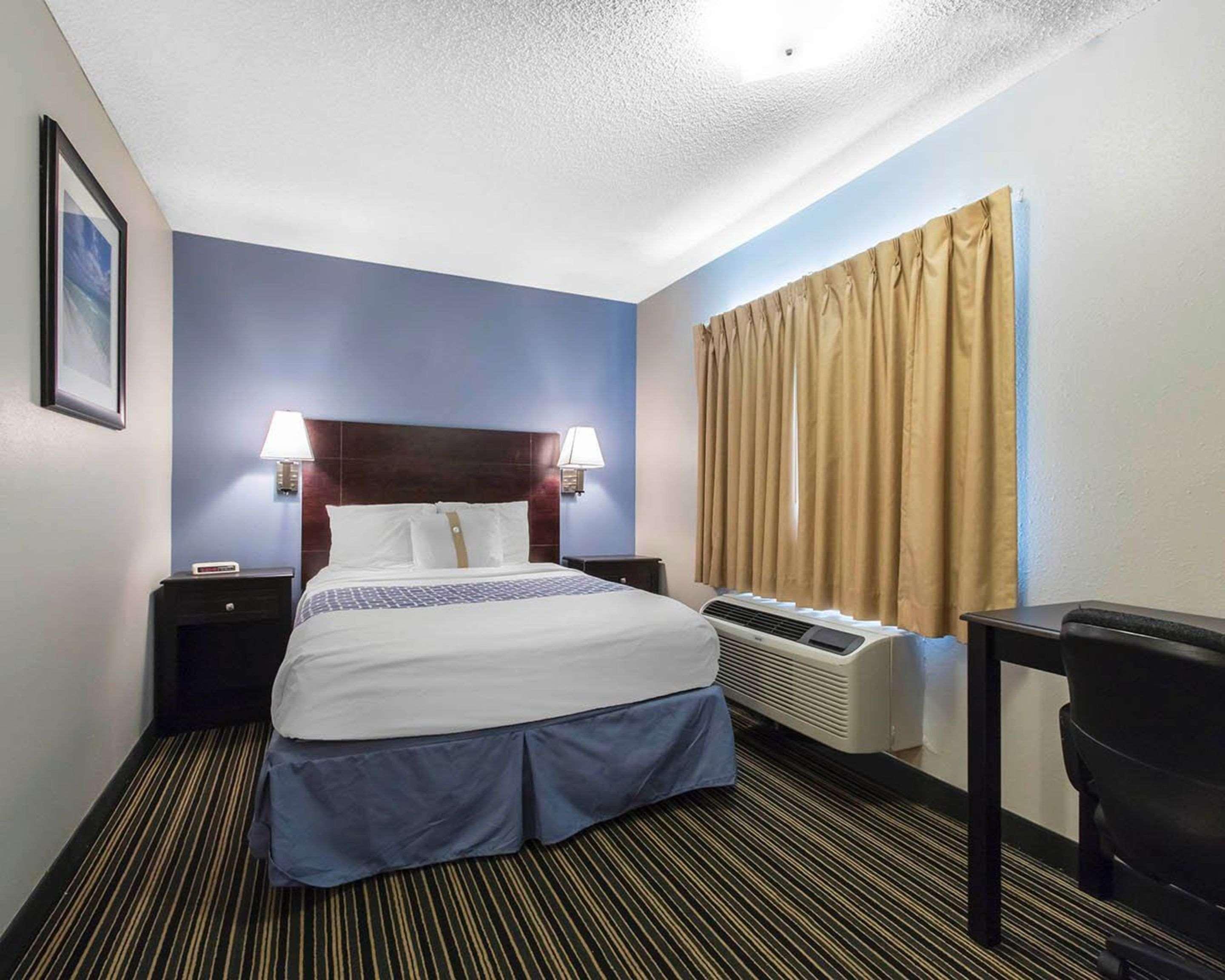 Suburban Extended Stay Hotel Naval Base Area Warrington Kültér fotó
