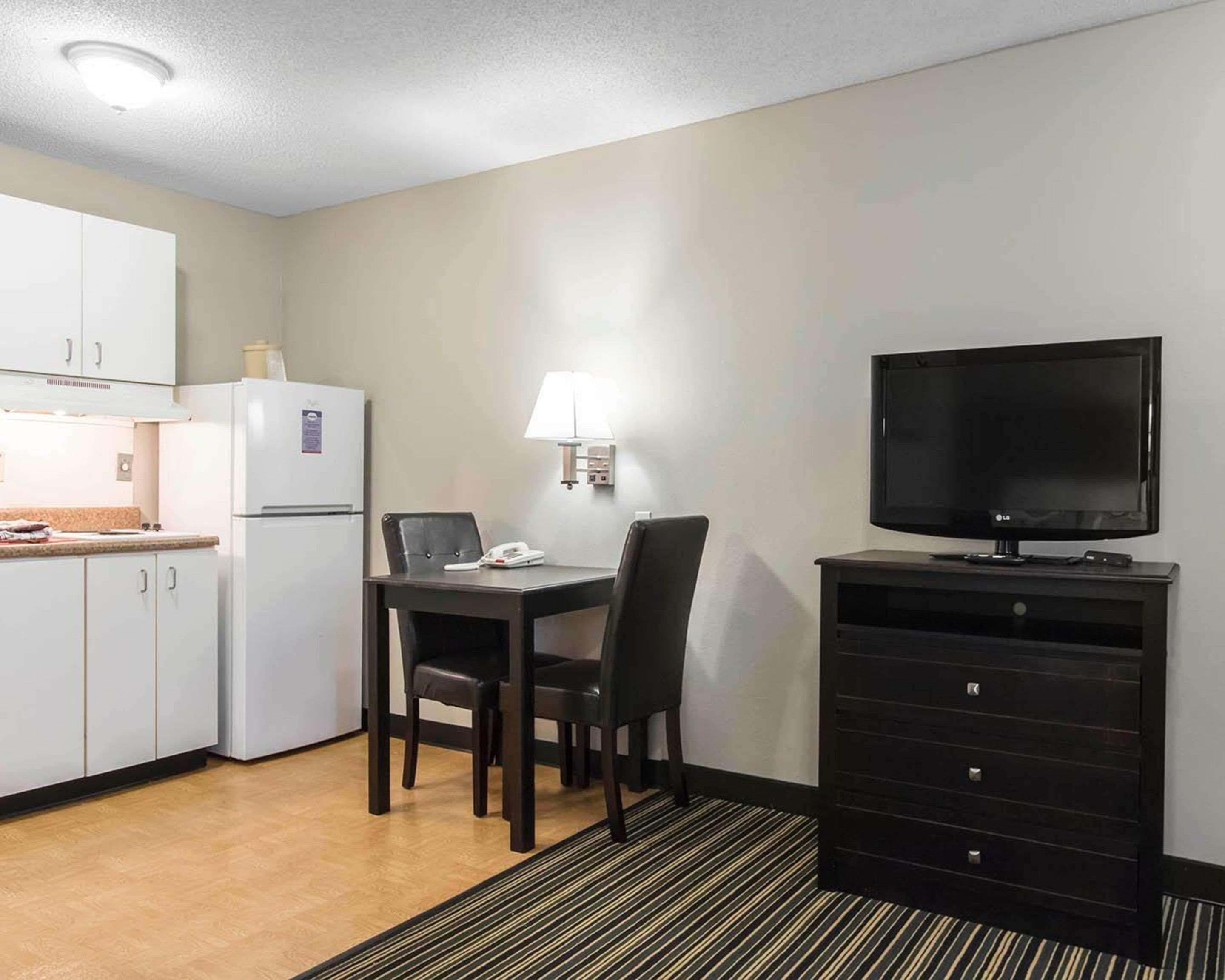 Suburban Extended Stay Hotel Naval Base Area Warrington Kültér fotó
